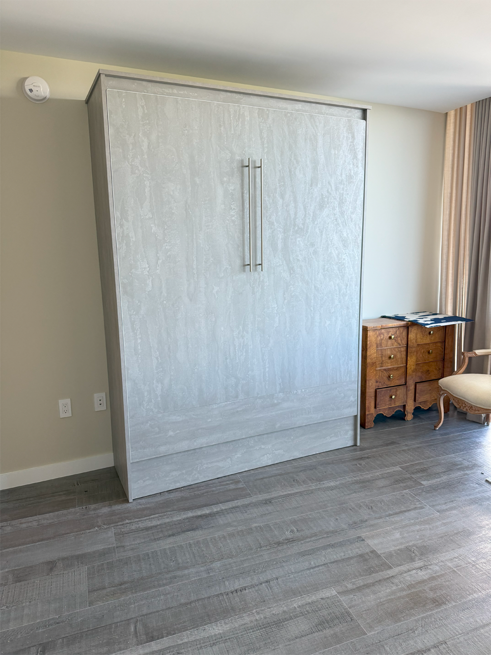 Minimal Murphy bed design for smaller spaces